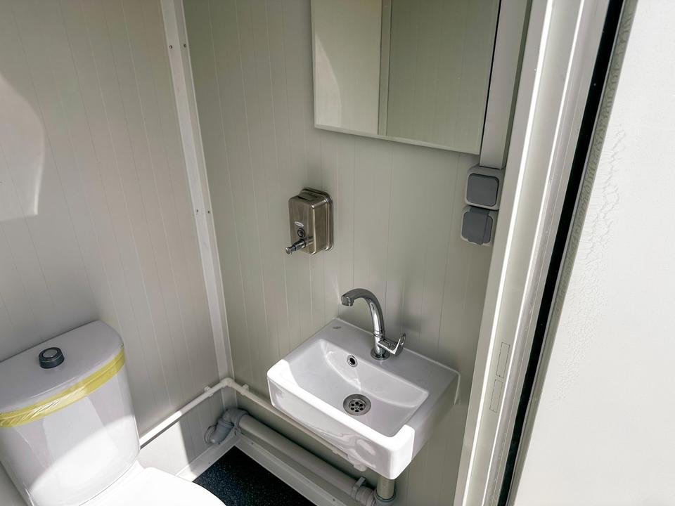 CONTENEDOR SANITARIO DE DOBLE WC (220X120M)NUEVO - Imagen 9