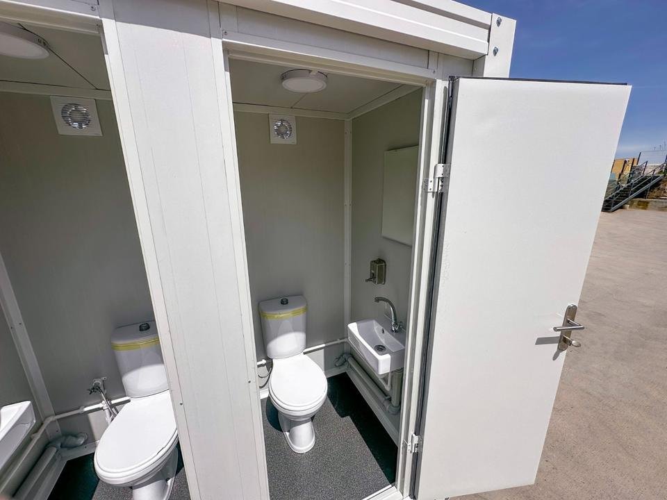 CONTENEDOR SANITARIO DE DOBLE WC (220X120M)NUEVO - Imagen 6
